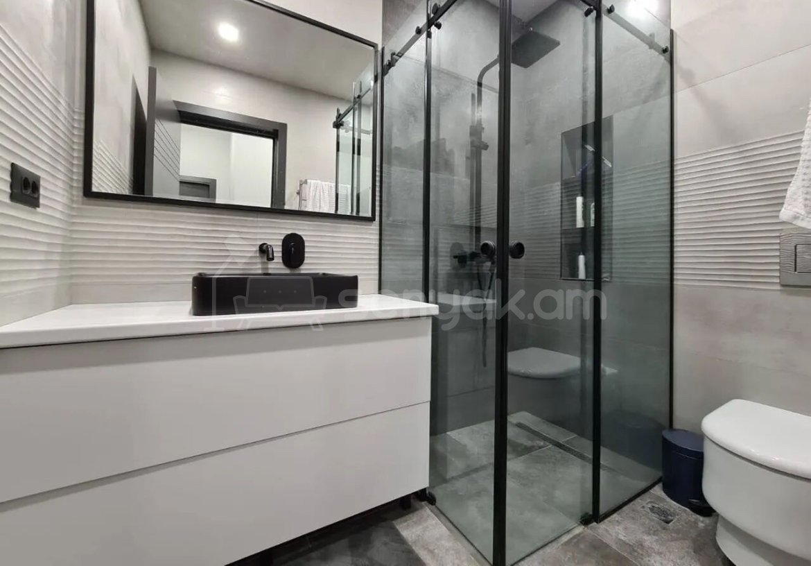 4 Սենյականոց Բնակարան Նորակառույցում, 98քմ, 8/8 հարկ, Դիզայներական Վերանորոգված