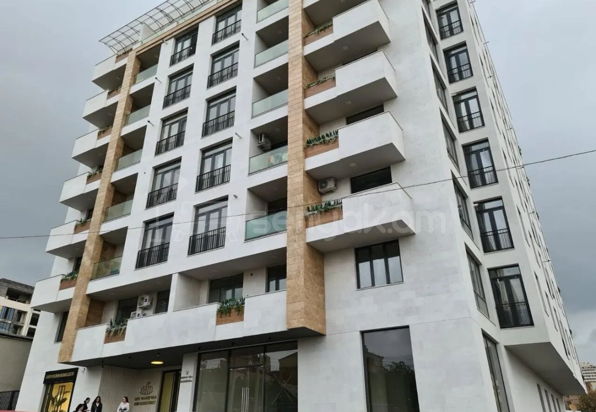 4 Սենյականոց Բնակարան Նորակառույցում, 98քմ, 8/8 հարկ, Դիզայներական Վերանորոգված