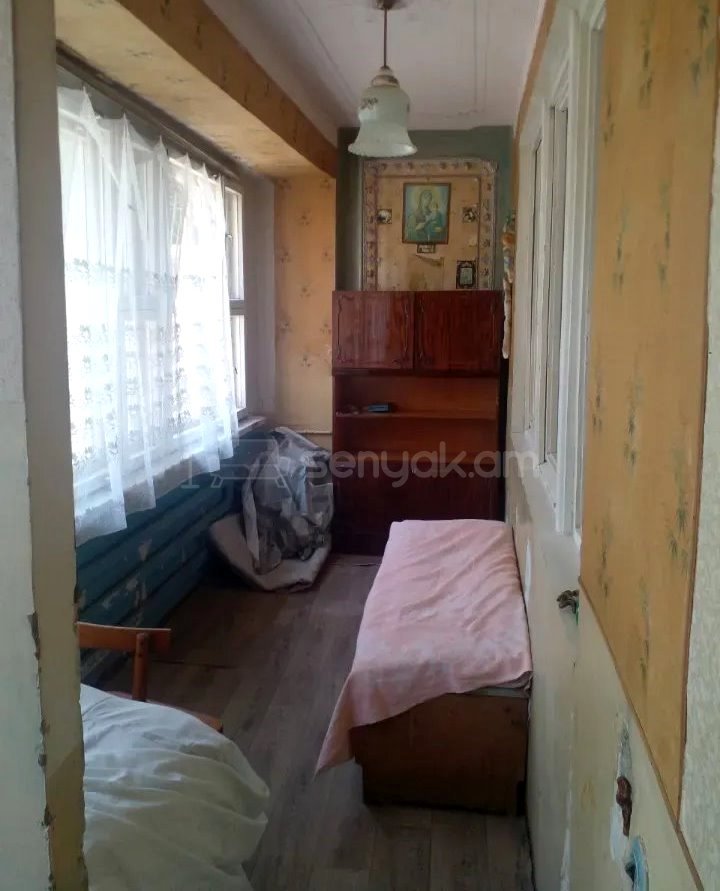 4 Սենյականոց Բնակարան, 79քմ, 1/9 հարկ, Նորմալ Վիճակում