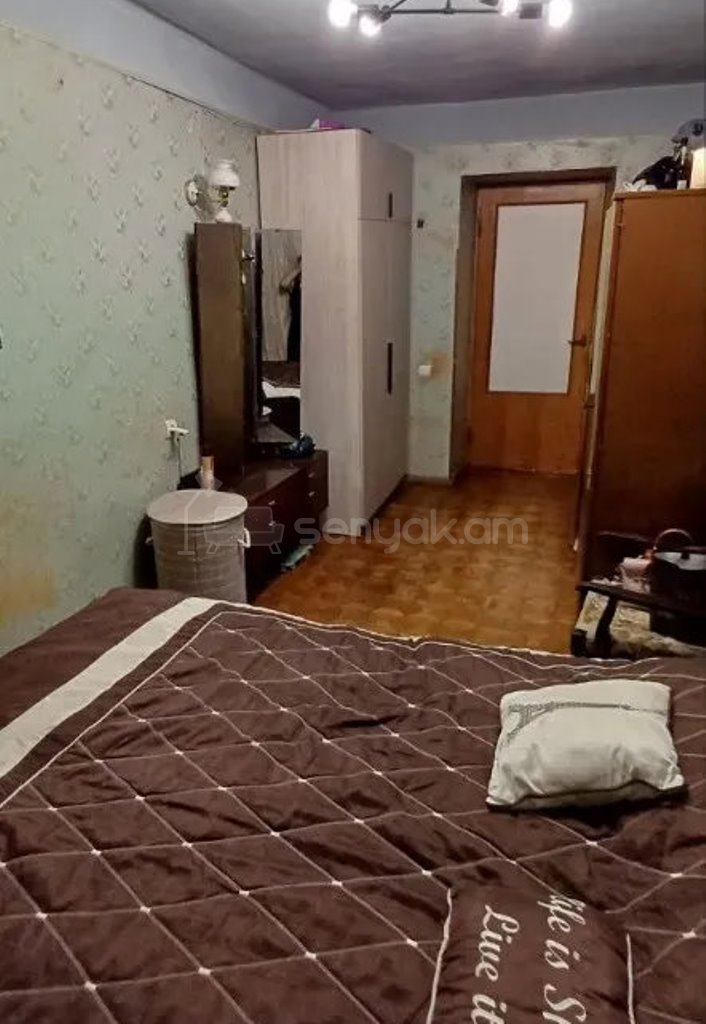 2 Սենյականոց Բնակարան Քարե Շենքում, 62քմ, 5/5 հարկ, Կոսմետիկ Վերանորոգված