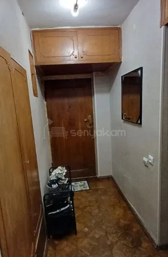 2 Սենյականոց Բնակարան Քարե Շենքում, 62քմ, 5/5 հարկ, Կոսմետիկ Վերանորոգված