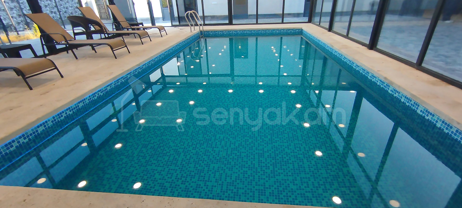 2 Սենյականոց Ամառանոց, 130քմ, Լողավազանով