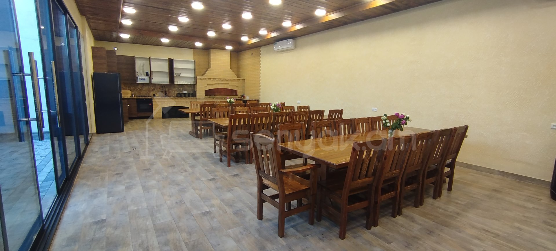 2 Սենյականոց Ամառանոց, 130քմ, Լողավազանով