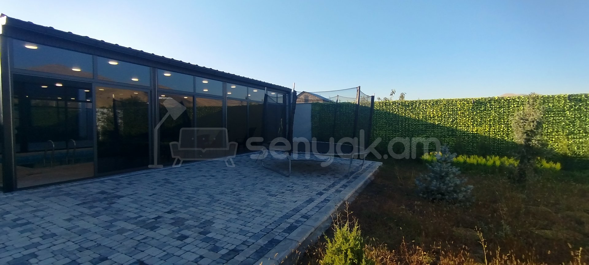 2 Սենյականոց Ամառանոց, 130քմ, Լողավազանով