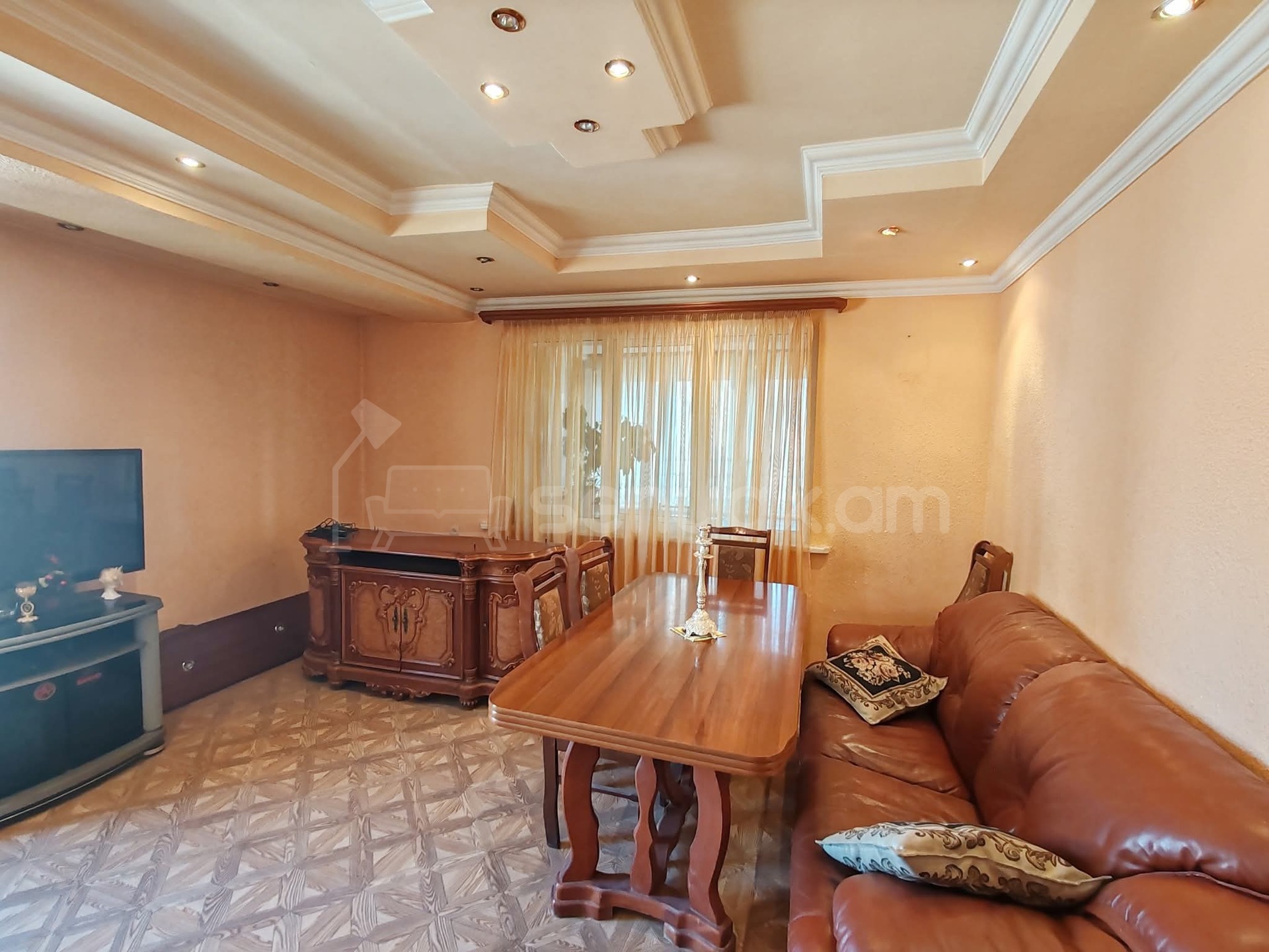 4 Սենյականոց Բնակարան, 90քմ, 6/14 հարկ, Նորմալ Վիճակում, Կահավորված