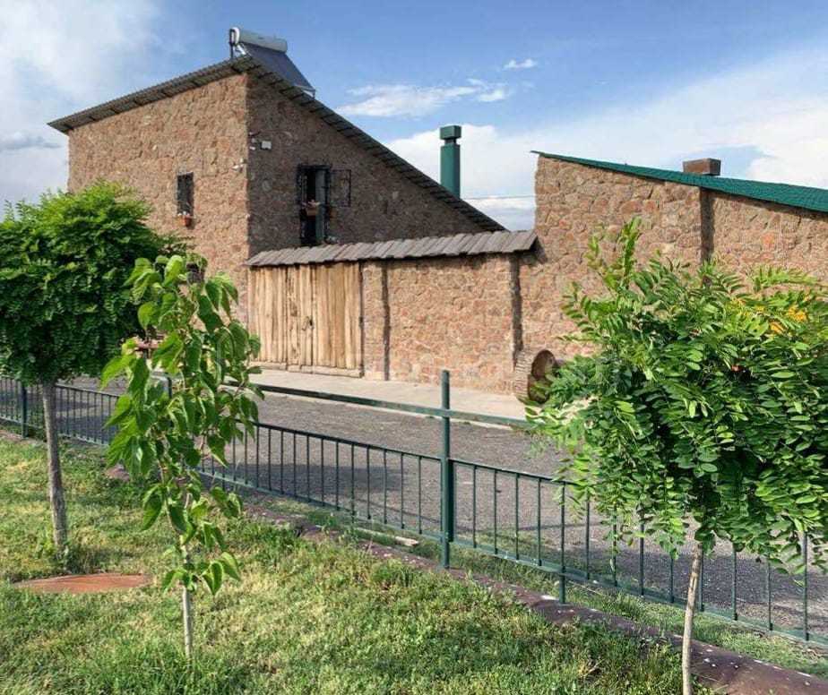 4 Սենյականոց Ամառանոց, 150քմ, Լողավազանով