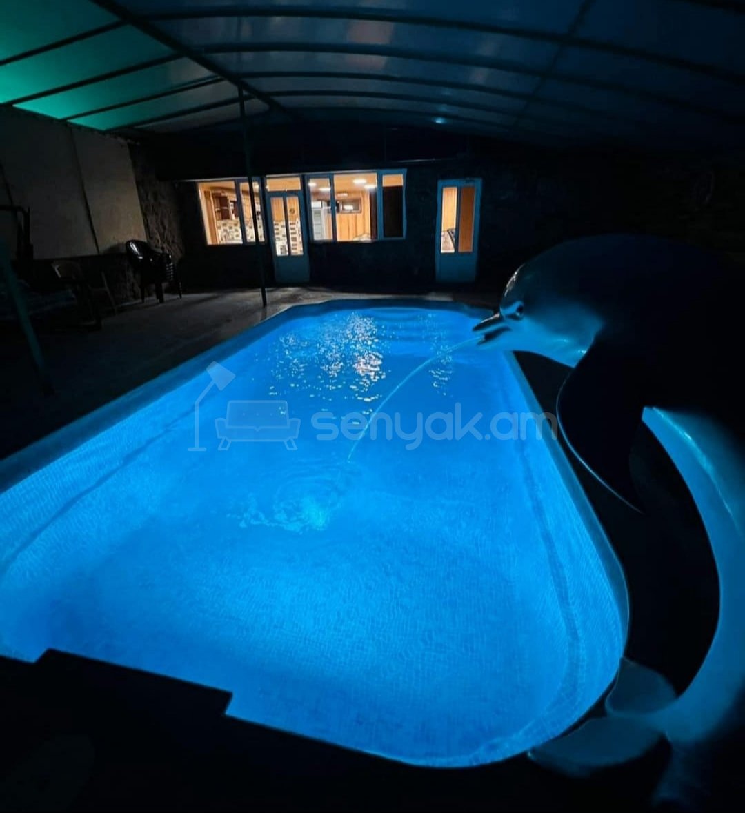 4 Սենյականոց Ամառանոց, 150քմ, Լողավազանով