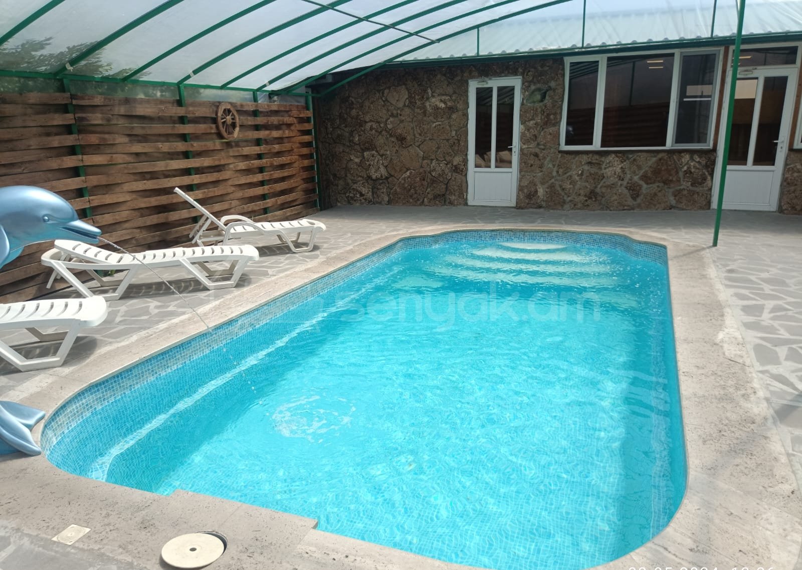 4 Սենյականոց Ամառանոց, 150քմ, Լողավազանով