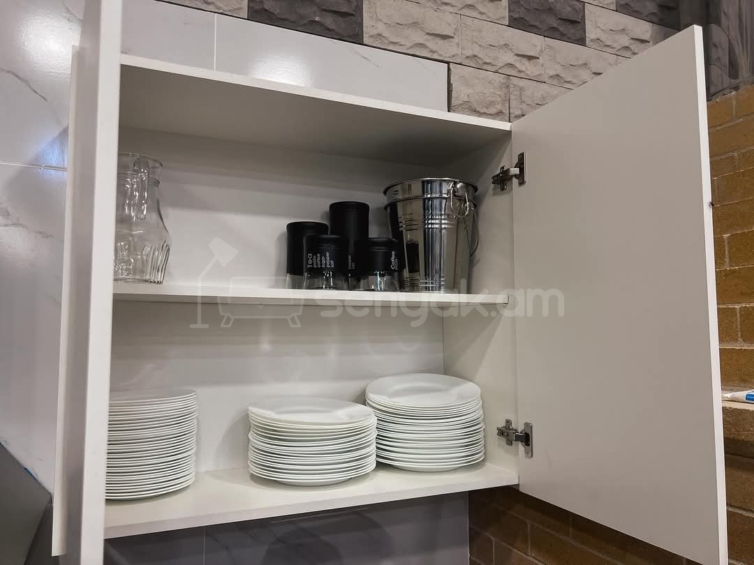 4 Սենյականոց Ամառանոց, 150քմ, Լողավազանով