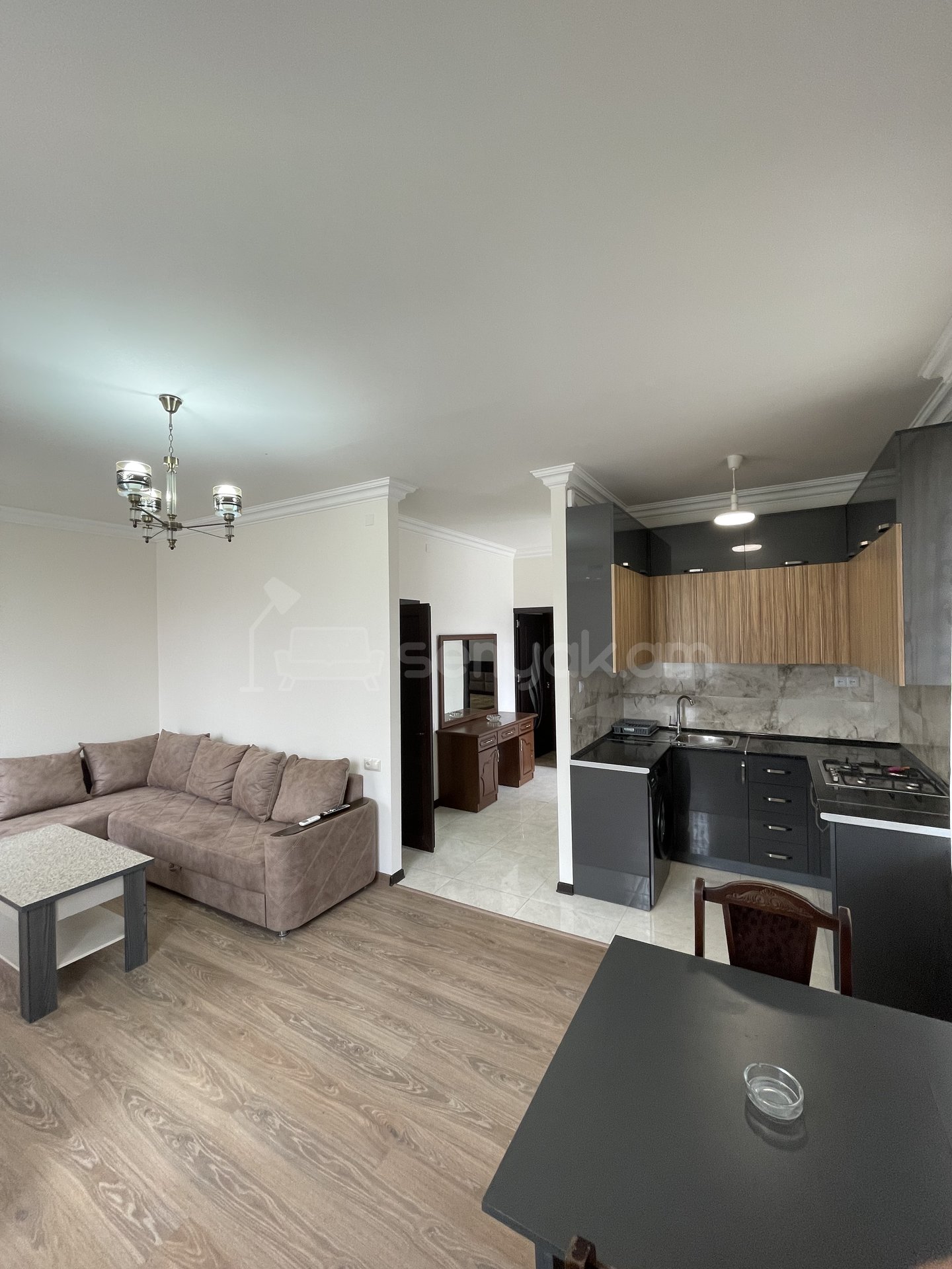 2 Սենյականոց Սեփական Տուն, 50քմ, Կապիտալ Վերանորոգված, Կահավորված