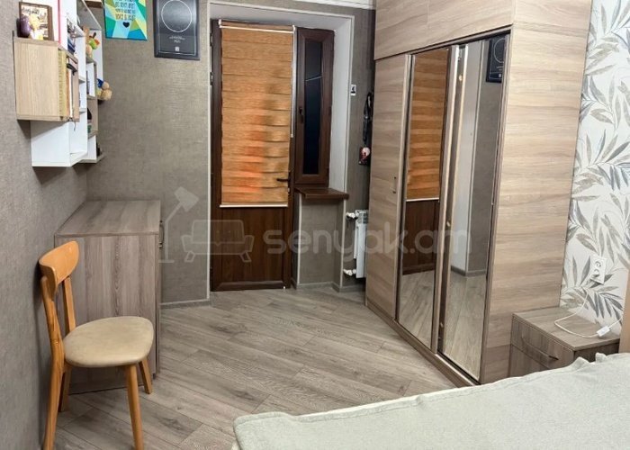 2 Սենյականոց Բնակարան Քարե Շենքում, 56քմ, 4/5 հարկ, Կապիտալ Վերանորոգված, Կահավորված, Արևկող