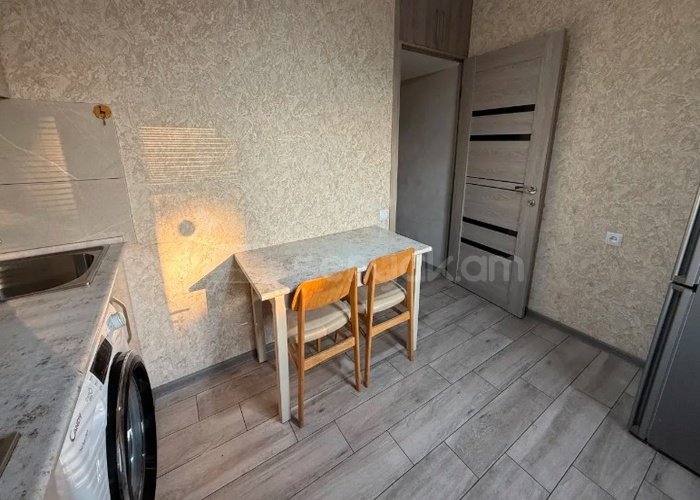 2 Սենյականոց Բնակարան Քարե Շենքում, 56քմ, 4/5 հարկ, Կապիտալ Վերանորոգված, Կահավորված, Արևկող