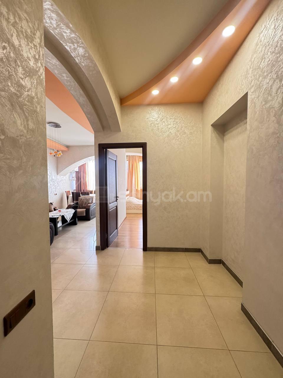 2 Սենյականոց Բնակարան Նորակառույցում, 62քմ, 4/14 հարկ, Դիզայներական Վերանորոգված, Կահավորված