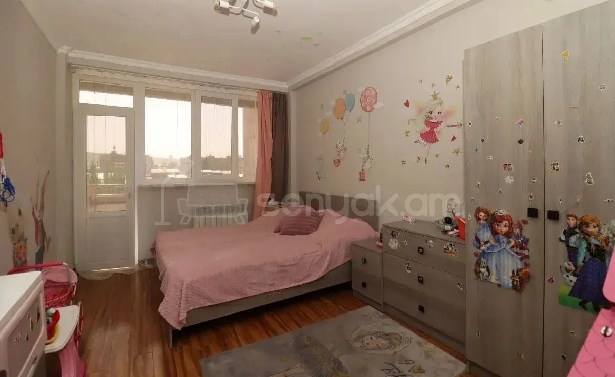 3 Սենյականոց Բնակարան, 83քմ, 7/11 հարկ, Նորմալ Վիճակում