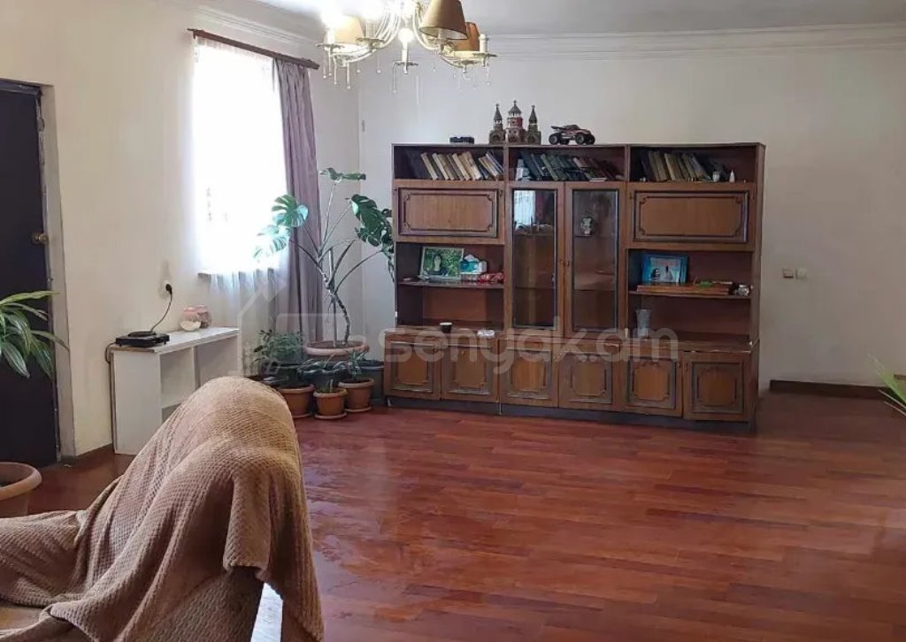 5 Սենյականոց Սեփական Տուն, 180քմ, Կոսմետիկ Վերանորոգված, Ավտոտնակով