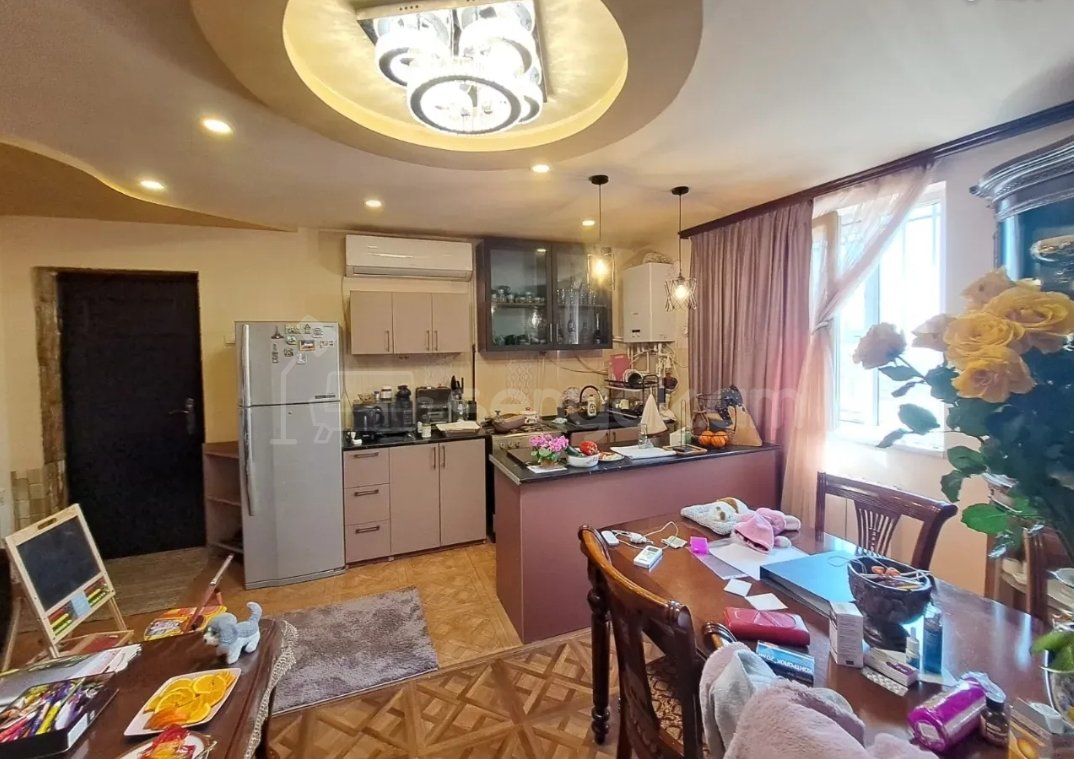 3 Սենյականոց Սեփական Տուն, 72քմ, Կապիտալ Վերանորոգված, Կահավորված, Ավտոտնակով