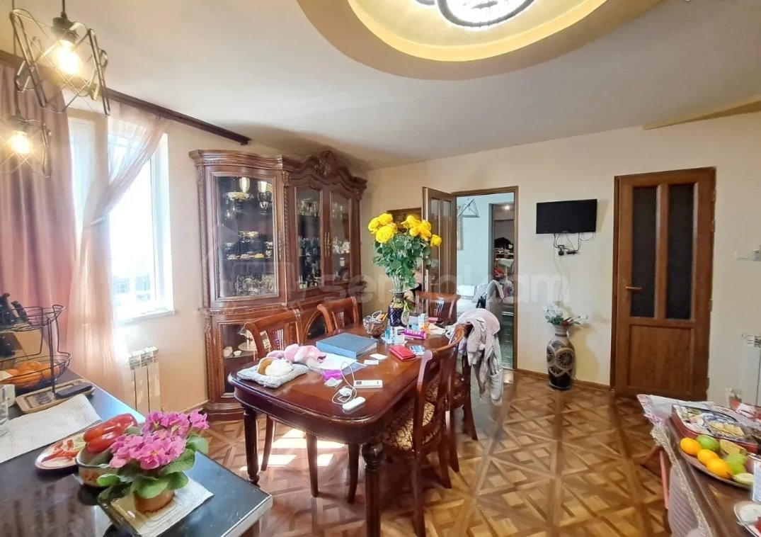 3 Սենյականոց Սեփական Տուն, 72քմ, Կապիտալ Վերանորոգված, Կահավորված, Ավտոտնակով