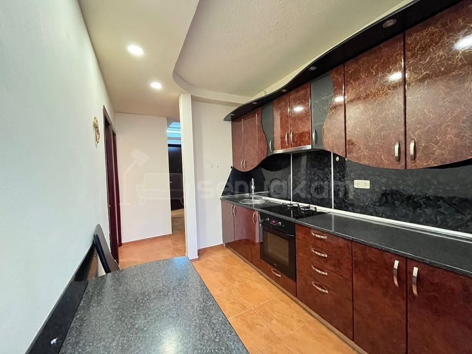 2 Սենյականոց Բնակարան Քարե Շենքում, 50քմ, 4/5 հարկ, Կապիտալ Վերանորոգված, Կահավորված, Արևկող