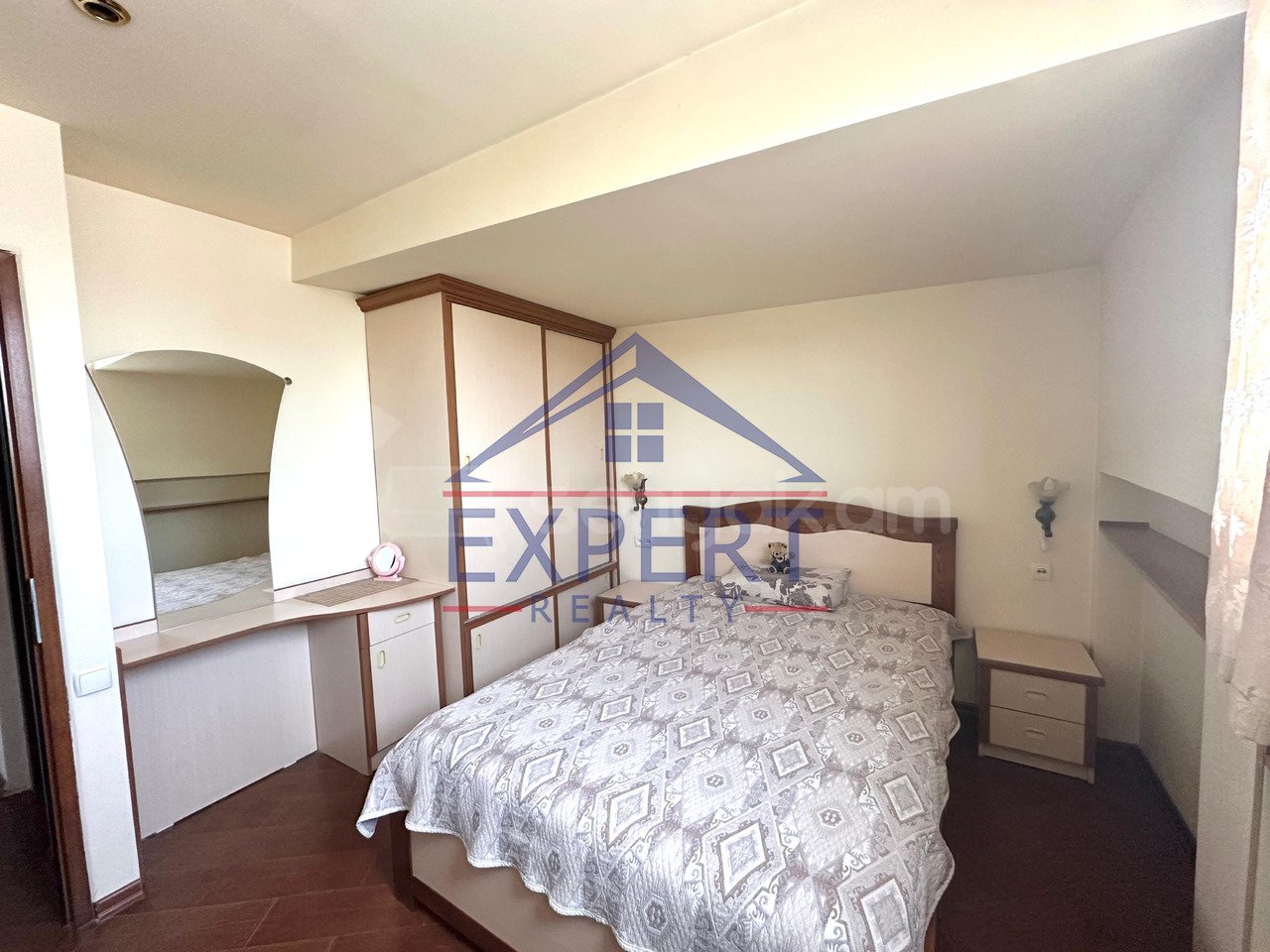 3 Սենյականոց Բնակարան Քարե Շենքում, 80քմ, 5/5 հարկ, Կապիտալ Վերանորոգված, Կահավորված, Արևկող