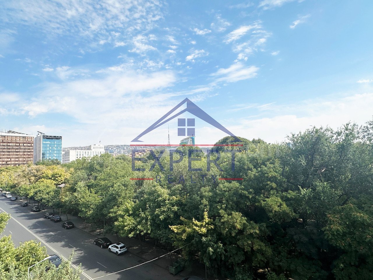 3 Սենյականոց Բնակարան Քարե Շենքում, 80քմ, 5/5 հարկ, Կապիտալ Վերանորոգված, Կահավորված, Արևկող