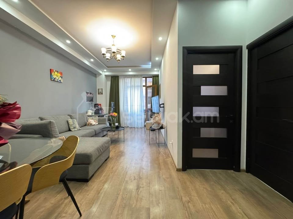 2 Սենյականոց Բնակարան Նորակառույցում, 40քմ, 6/8 հարկ, Կապիտալ Վերանորոգված