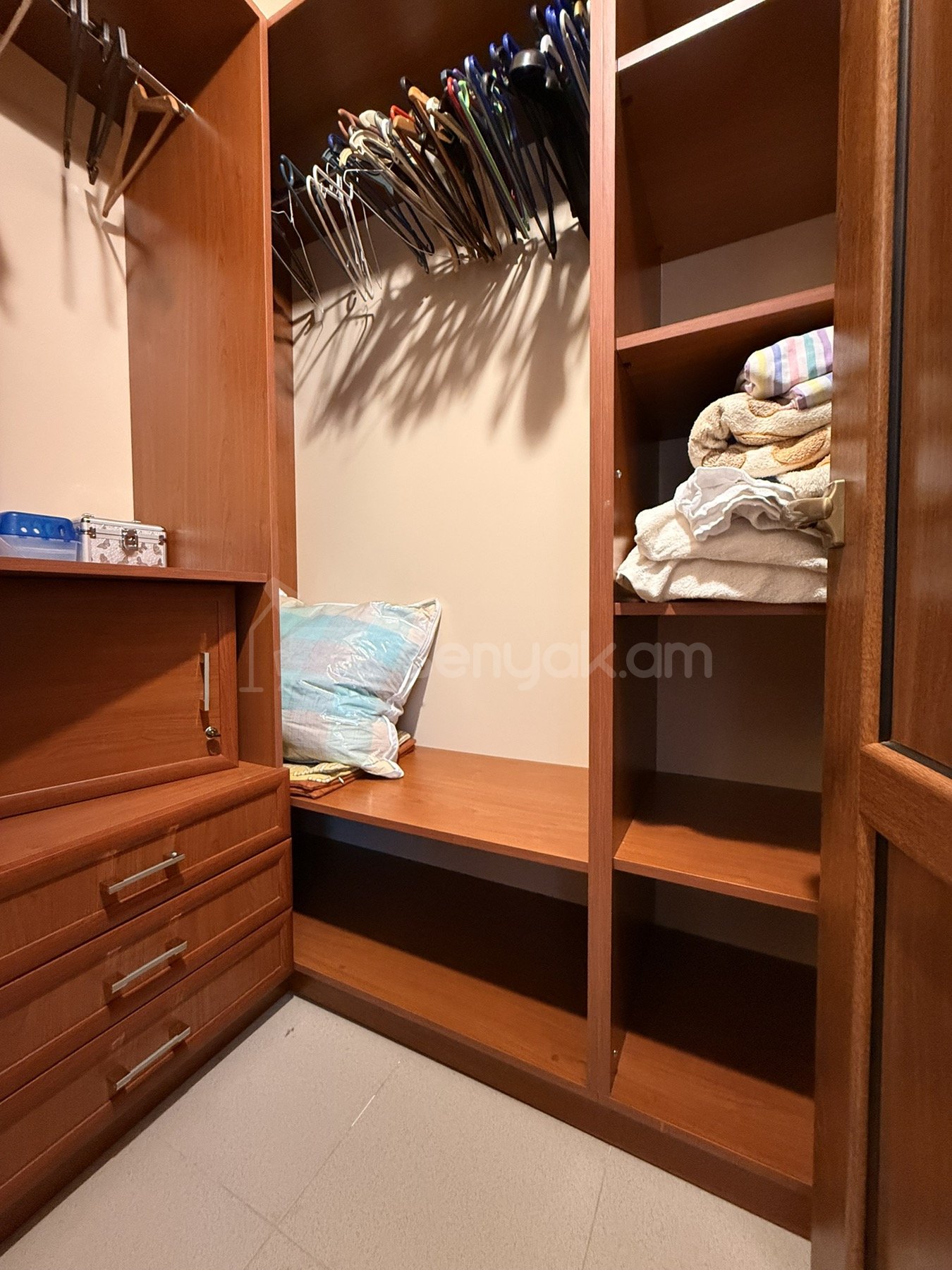 4 Սենյականոց Սեփական Տուն, 350քմ, Կապիտալ Վերանորոգված, Ավտոտնակով