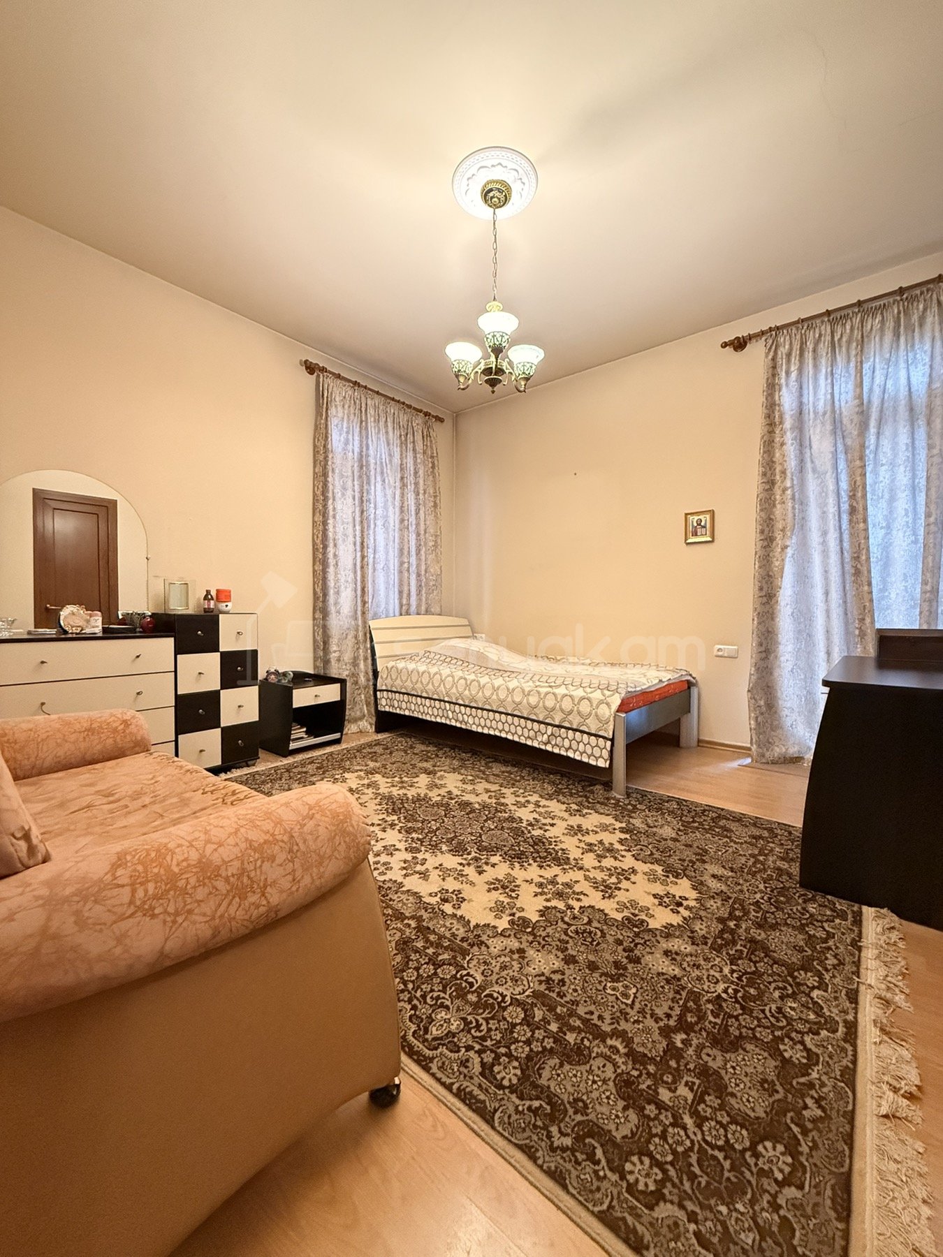 4 Սենյականոց Սեփական Տուն, 350քմ, Կապիտալ Վերանորոգված, Ավտոտնակով