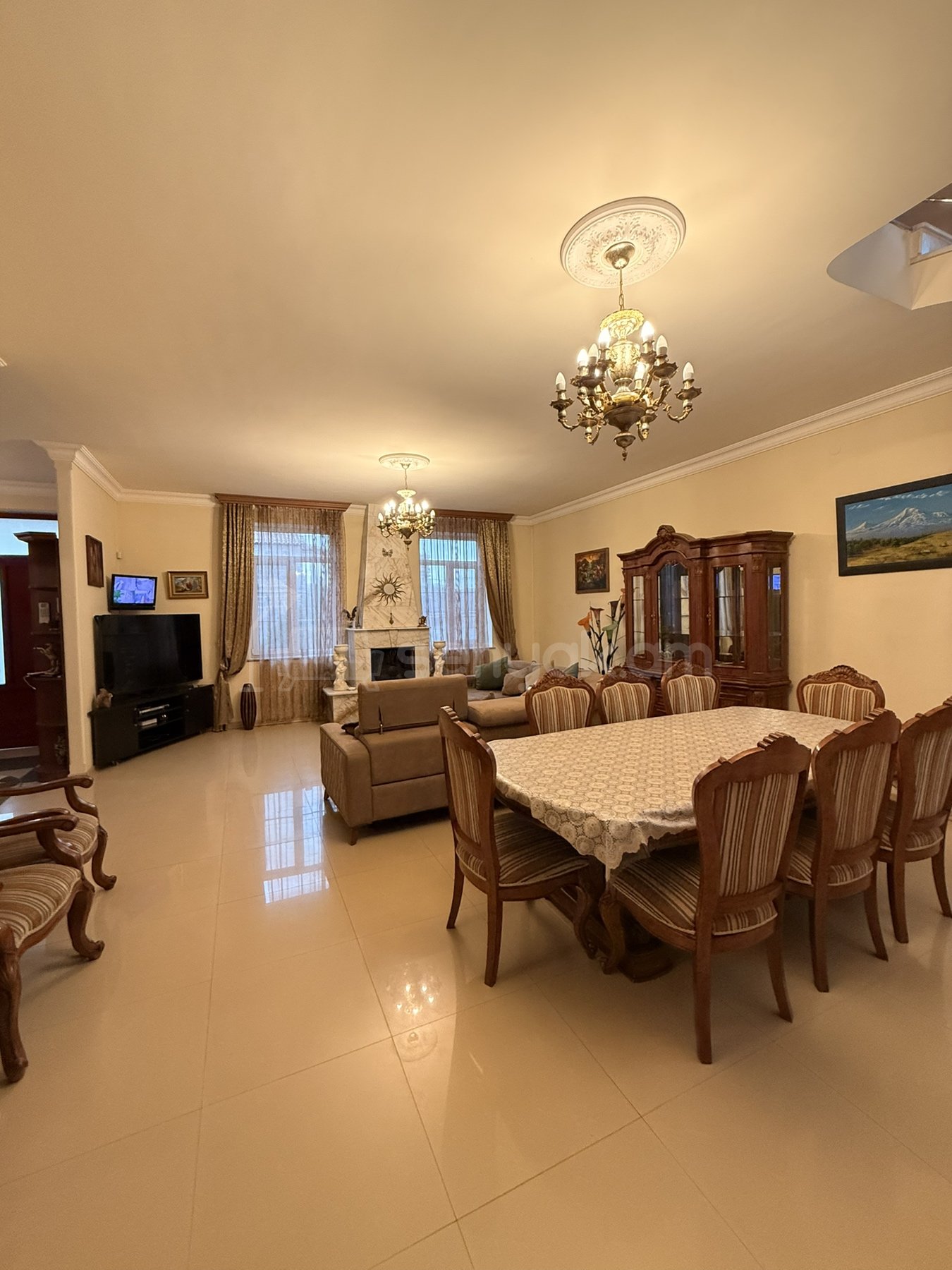 4 Սենյականոց Սեփական Տուն, 350քմ, Կապիտալ Վերանորոգված, Ավտոտնակով