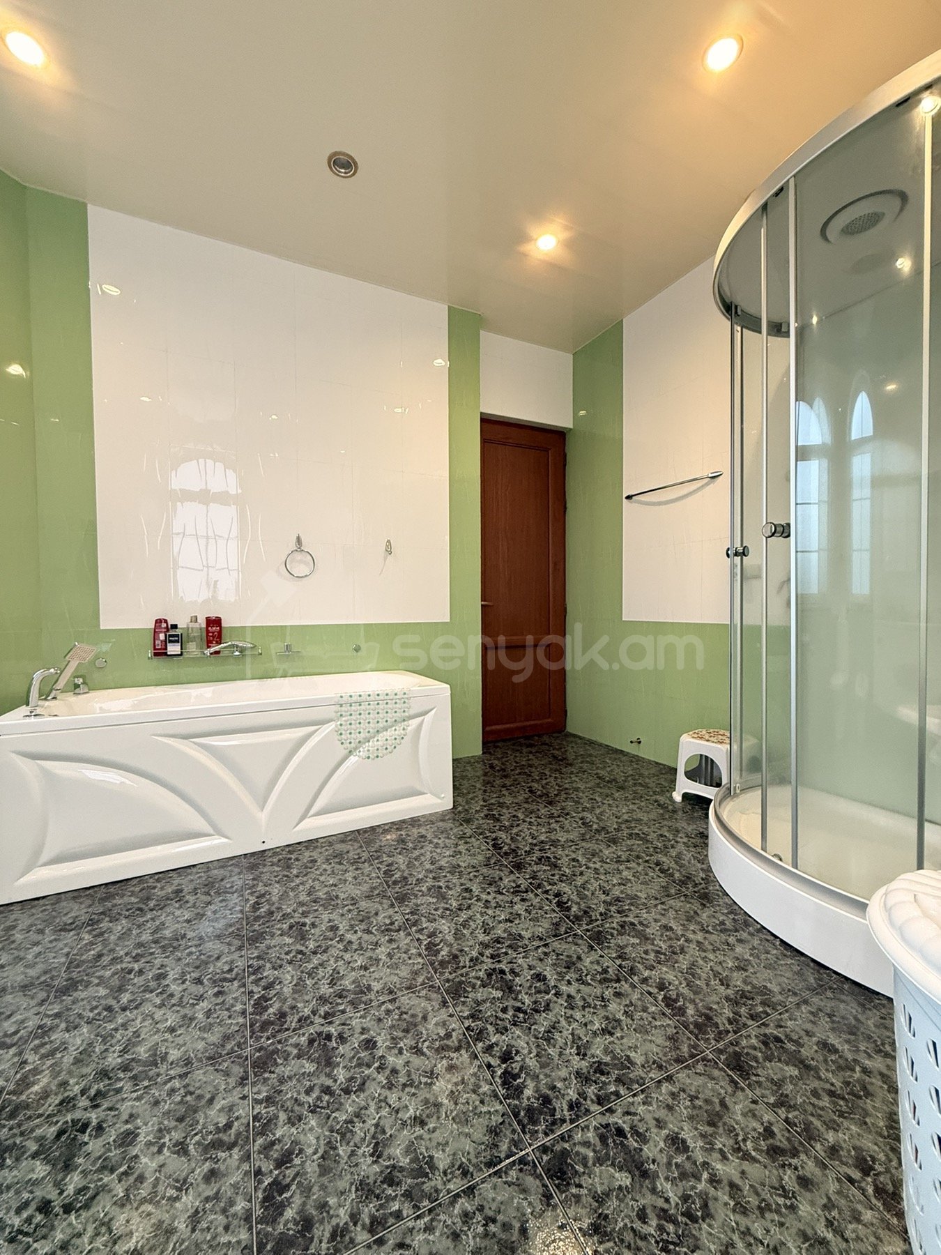 4 Սենյականոց Սեփական Տուն, 350քմ, Կապիտալ Վերանորոգված, Ավտոտնակով