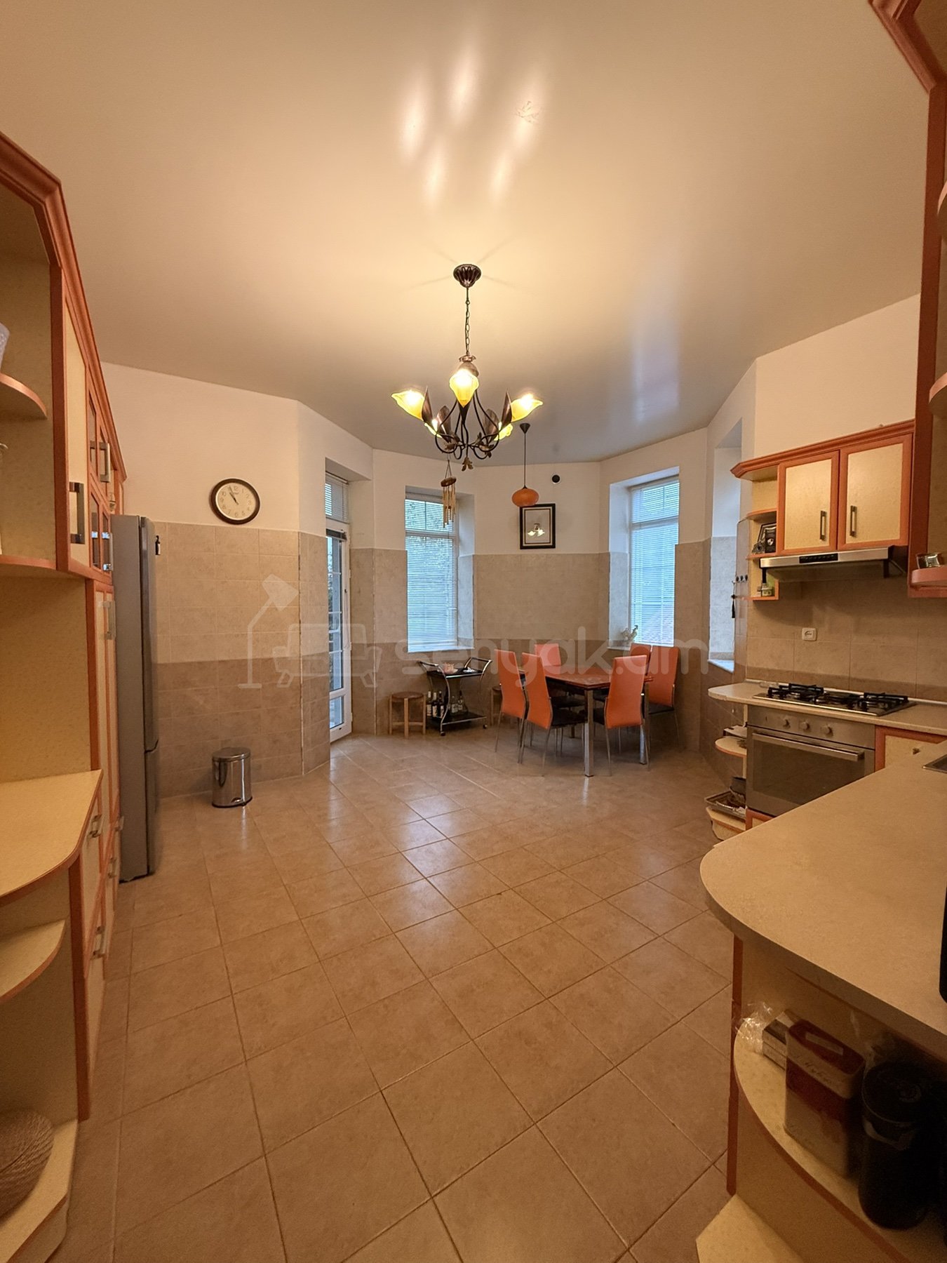 4 Սենյականոց Սեփական Տուն, 350քմ, Կապիտալ Վերանորոգված, Ավտոտնակով