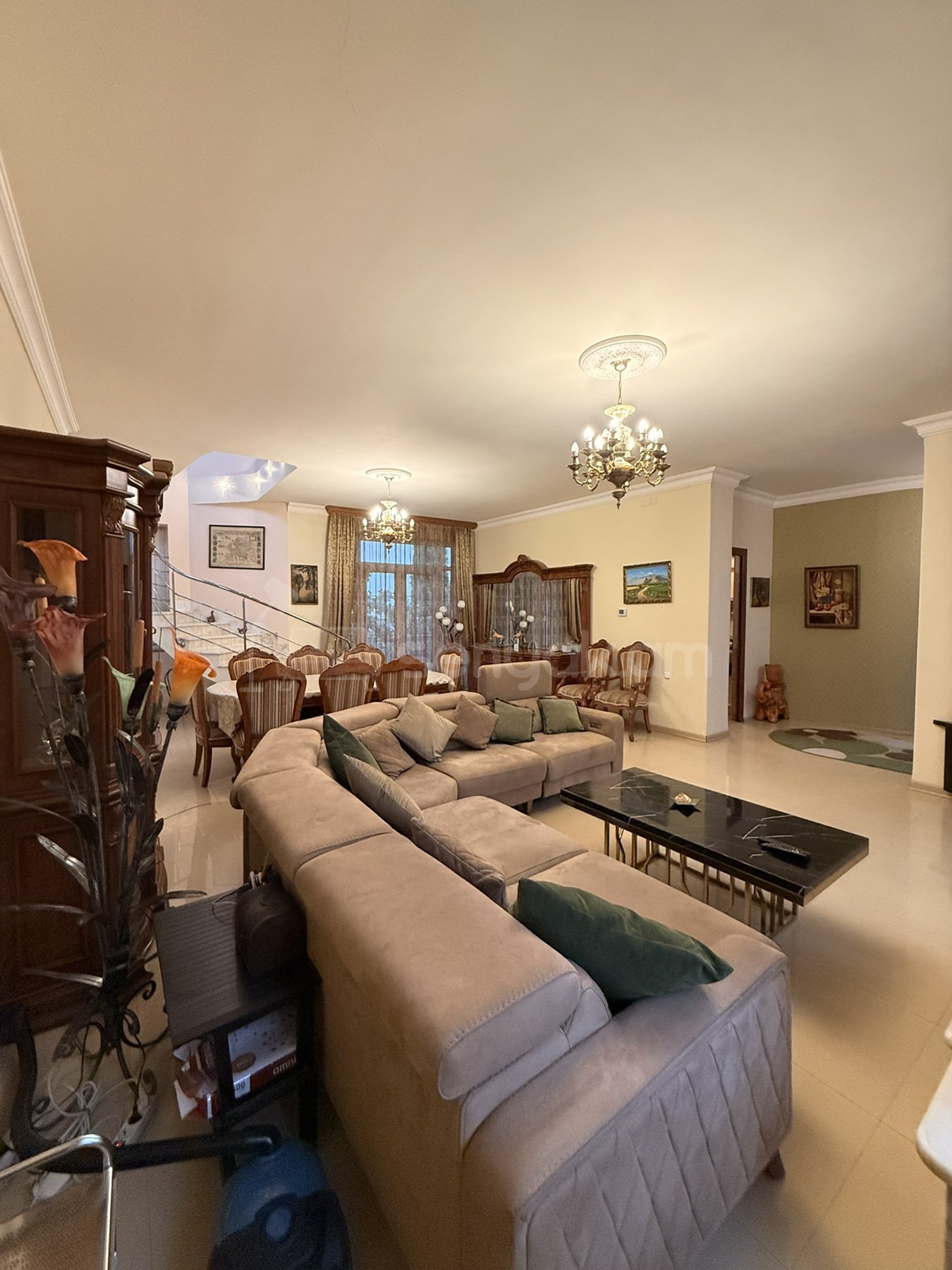 4 Սենյականոց Սեփական Տուն, 350քմ, Կապիտալ Վերանորոգված, Ավտոտնակով