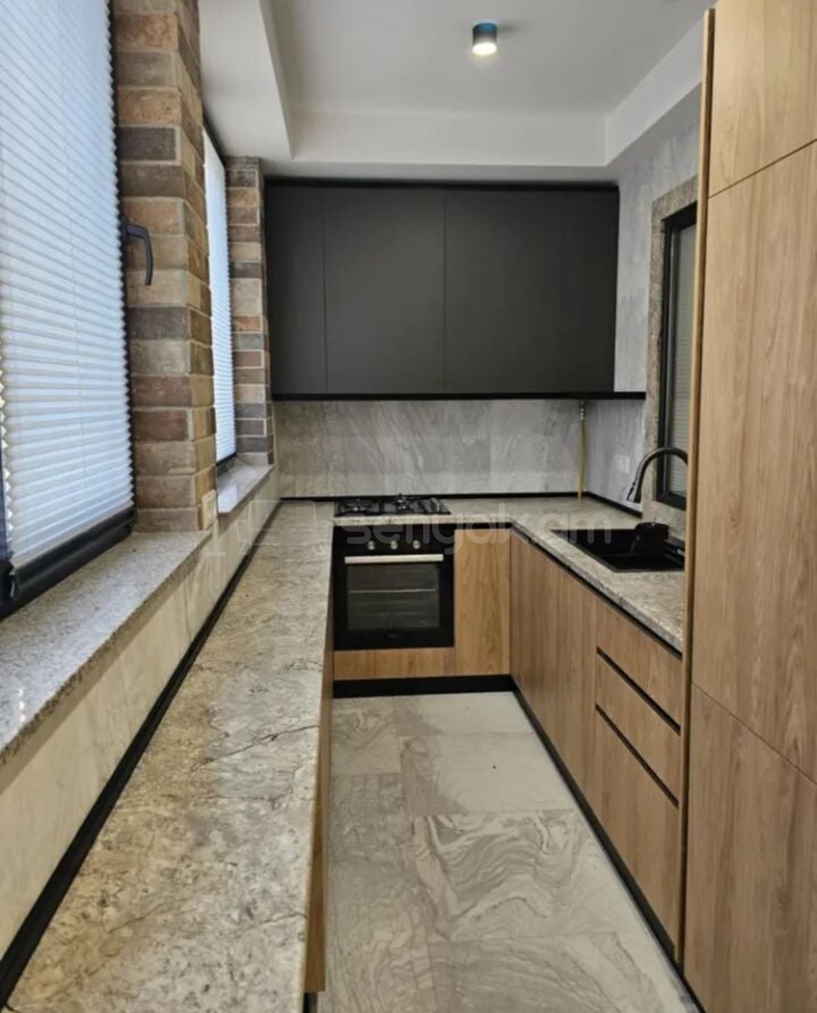 3 Սենյականոց Բնակարան, 70քմ, 1/9 հարկ, Կապիտալ Վերանորոգված