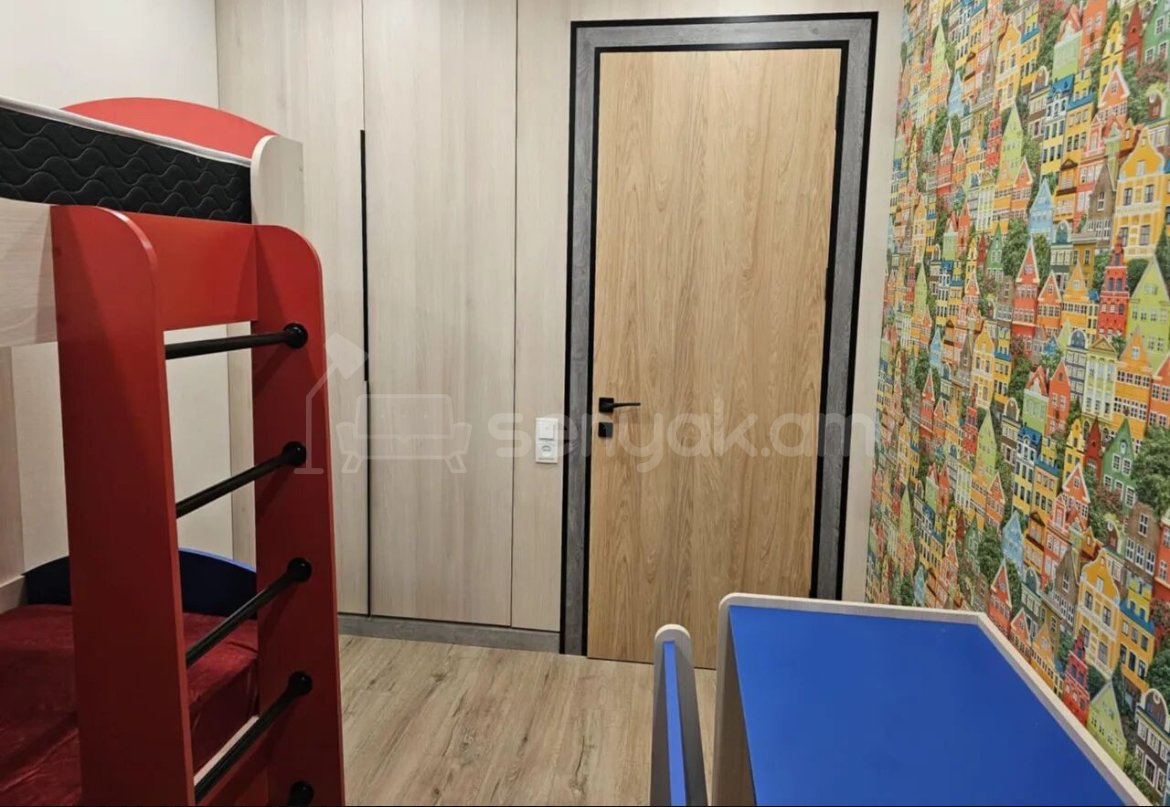 3 Սենյականոց Բնակարան, 70քմ, 1/9 հարկ, Կապիտալ Վերանորոգված