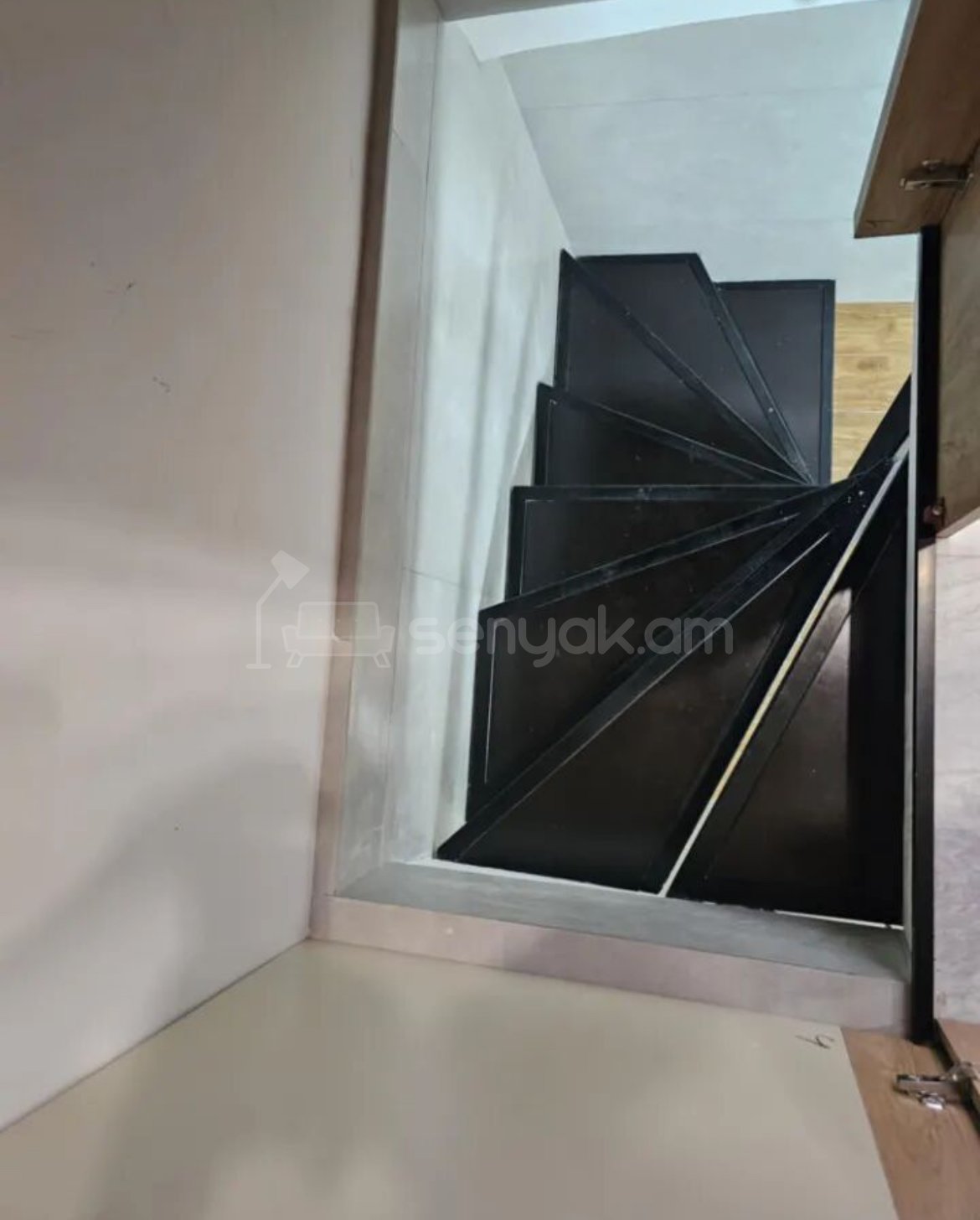 3 Սենյականոց Բնակարան, 70քմ, 1/9 հարկ, Կապիտալ Վերանորոգված