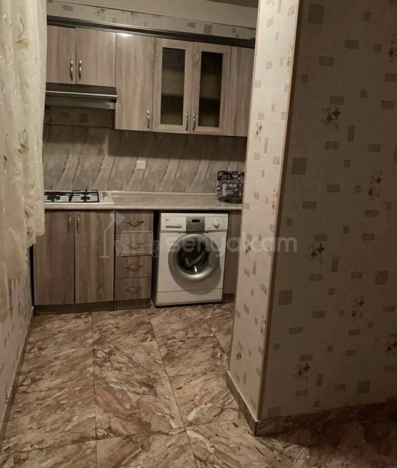 3 Սենյականոց Բնակարան, 64քմ, 3/9 հարկ, Կոսմետիկ Վերանորոգված, Կահավորված, Արևկող