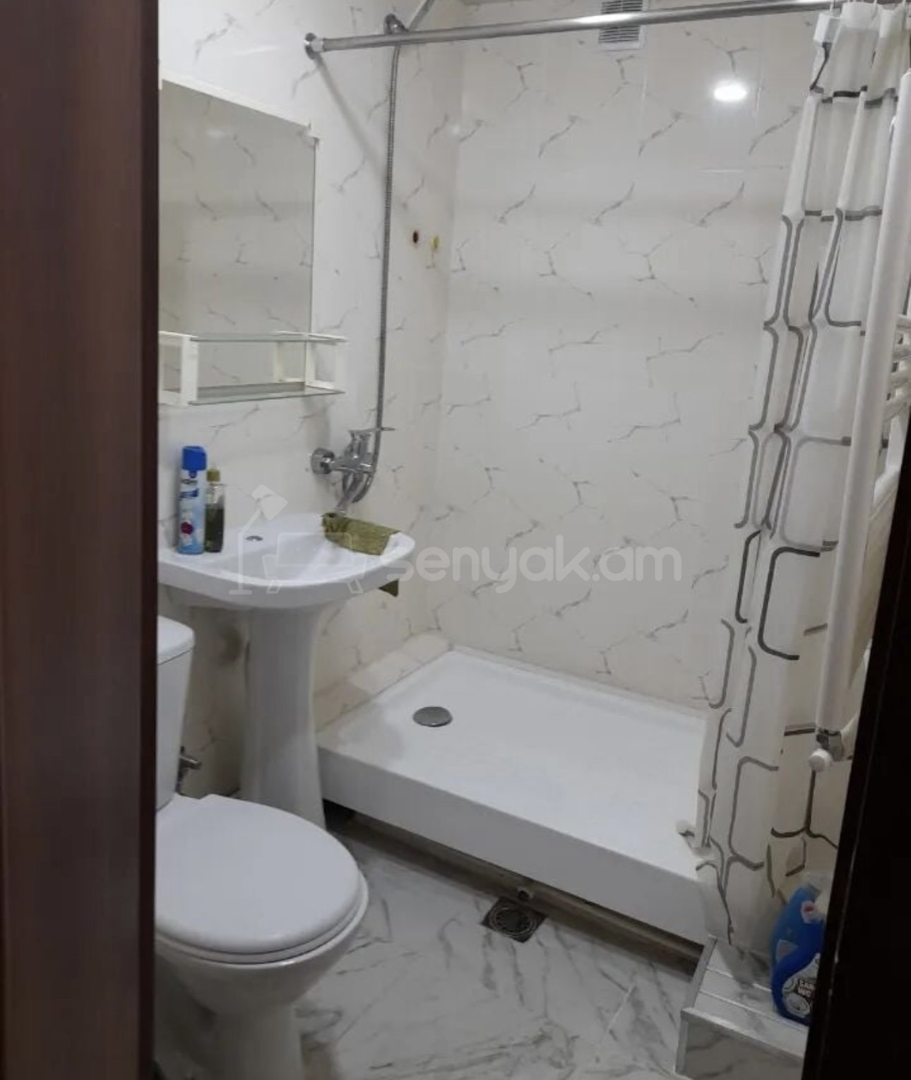 3 Սենյականոց Բնակարան, 74քմ, 3/4 հարկ, Կապիտալ Վերանորոգված, Մասամբ Կահավորված