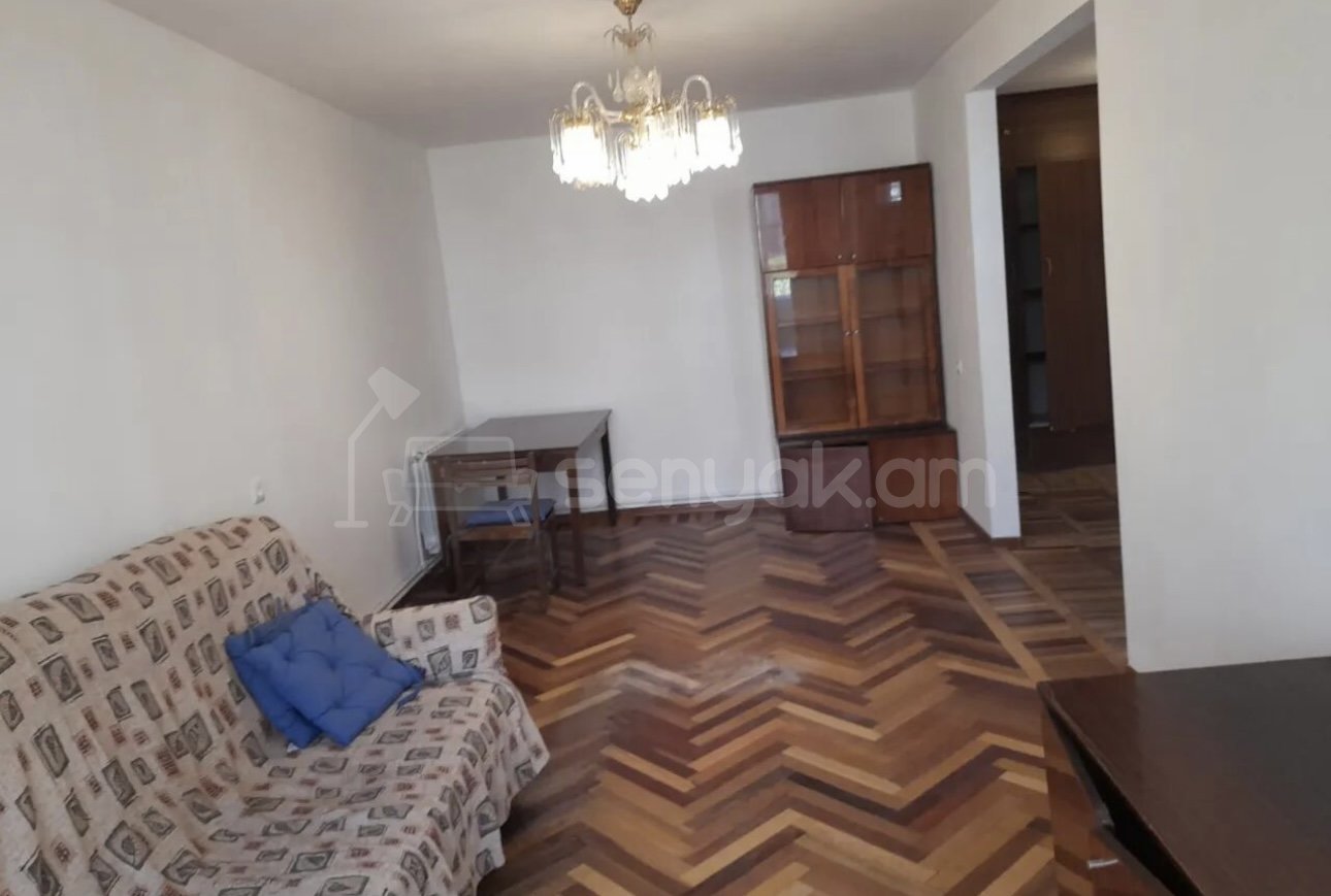 3 Սենյականոց Բնակարան, 74քմ, 3/4 հարկ, Կապիտալ Վերանորոգված, Մասամբ Կահավորված