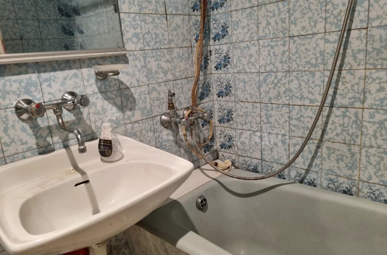 2 Սենյականոց Բնակարան Քարե Շենքում, 72քմ, 4/5 հարկ, Կոսմետիկ Վերանորոգված, Մասամբ Կահավորված, Արևկող