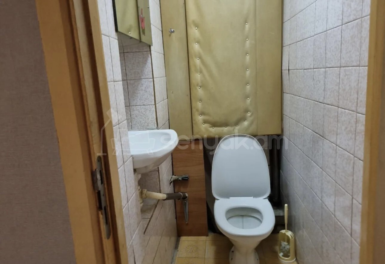 2 Սենյականոց Բնակարան Քարե Շենքում, 72քմ, 4/5 հարկ, Կոսմետիկ Վերանորոգված, Մասամբ Կահավորված, Արևկող