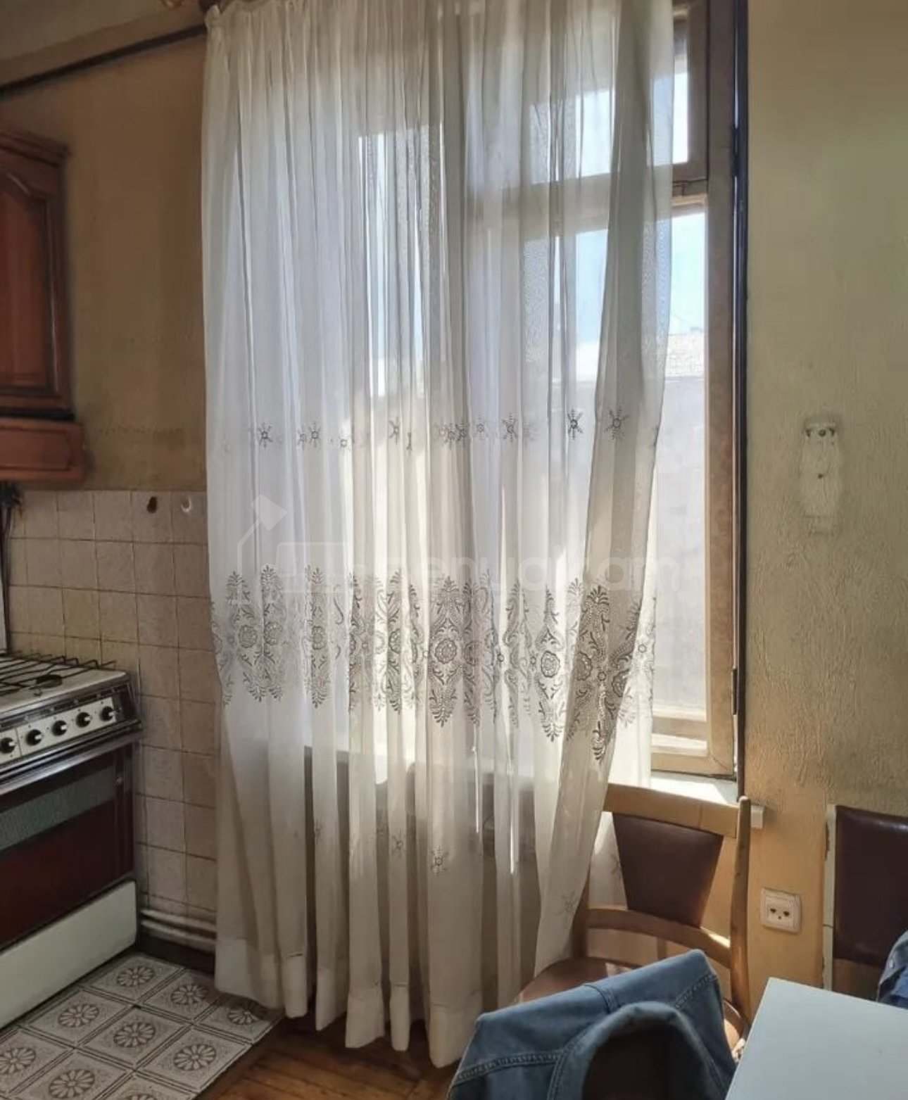 2 Սենյականոց Բնակարան Քարե Շենքում, 72քմ, 4/5 հարկ, Կոսմետիկ Վերանորոգված, Մասամբ Կահավորված, Արևկող