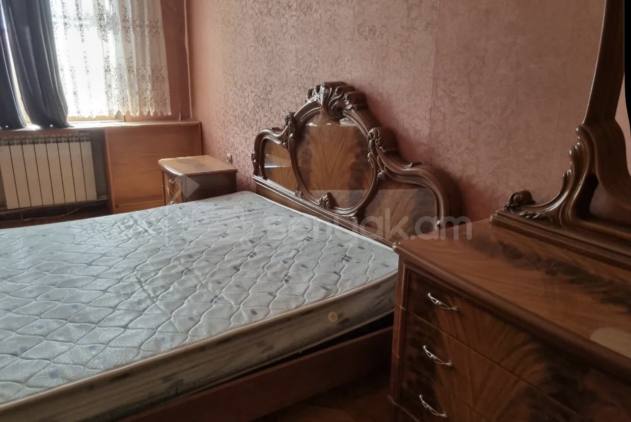 2 Սենյականոց Բնակարան Քարե Շենքում, 72քմ, 4/5 հարկ, Կոսմետիկ Վերանորոգված, Մասամբ Կահավորված, Արևկող