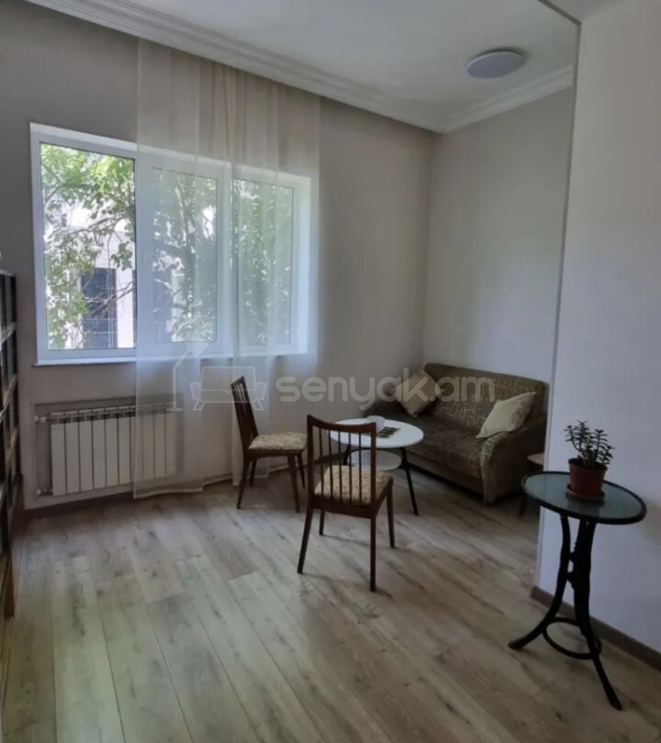 2 Սենյականոց Բնակարան Քարե Շենքում, 72քմ, 3/5 հարկ, Կոսմետիկ Վերանորոգված, Կահավորված, Արևկող