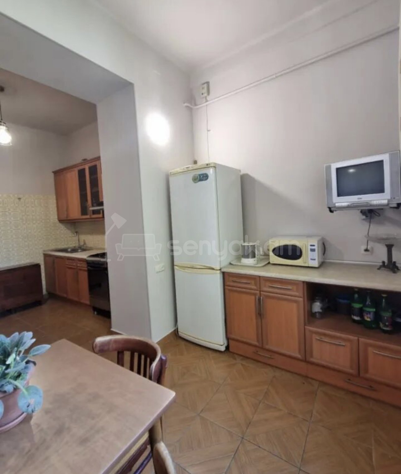 2 Սենյականոց Բնակարան Քարե Շենքում, 72քմ, 3/5 հարկ, Կոսմետիկ Վերանորոգված, Կահավորված, Արևկող