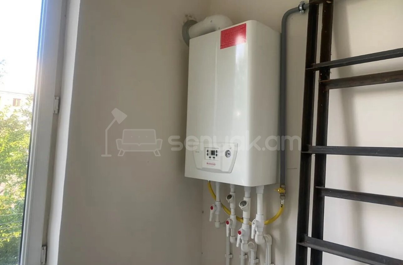 1 Սենյականոց Բնակարան Քարե Շենքում, 55քմ, 2/5 հարկ, Կոսմետիկ Վերանորոգված, Կահավորված, Արևկող