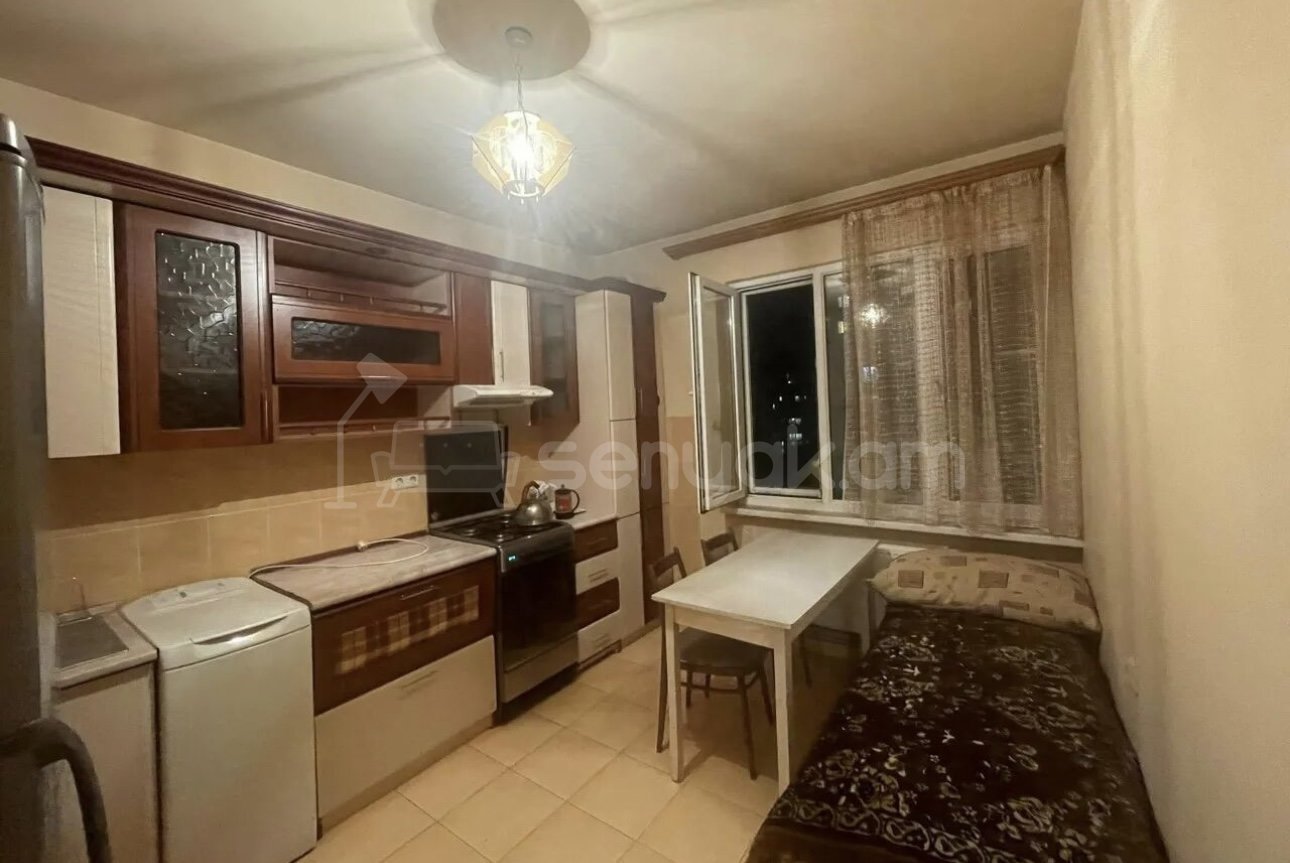 2 Սենյականոց Բնակարան, 62քմ, 3/9 հարկ, Նորմալ Վիճակում, Կահավորված, Արևկող