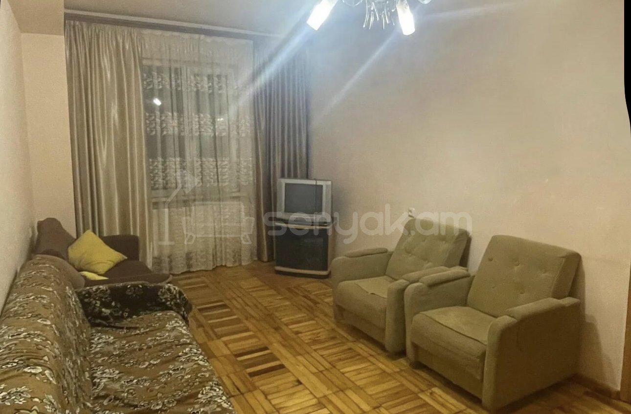 2 Սենյականոց Բնակարան, 62քմ, 3/9 հարկ, Նորմալ Վիճակում, Կահավորված, Արևկող