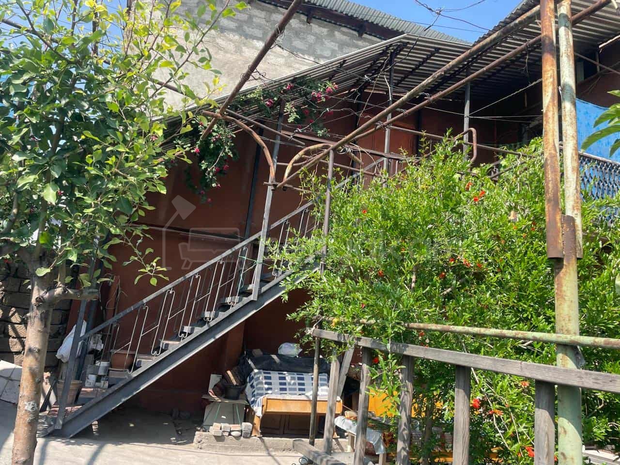 5 Սենյականոց Սեփական Տուն, 160քմ, Նորմալ Վիճակում, Ավտոտնակով
