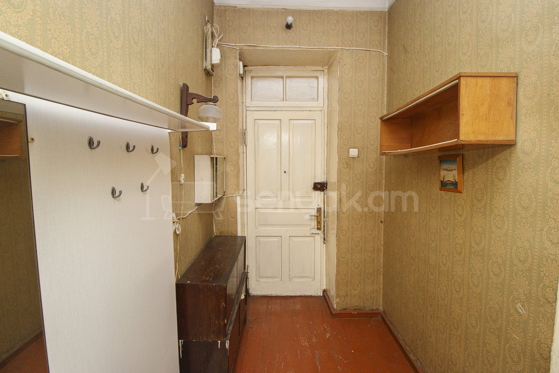 2 Սենյականոց Բնակարան Քարե Շենքում, 54քմ, 2/3 հարկ, Պետական Վիճակում