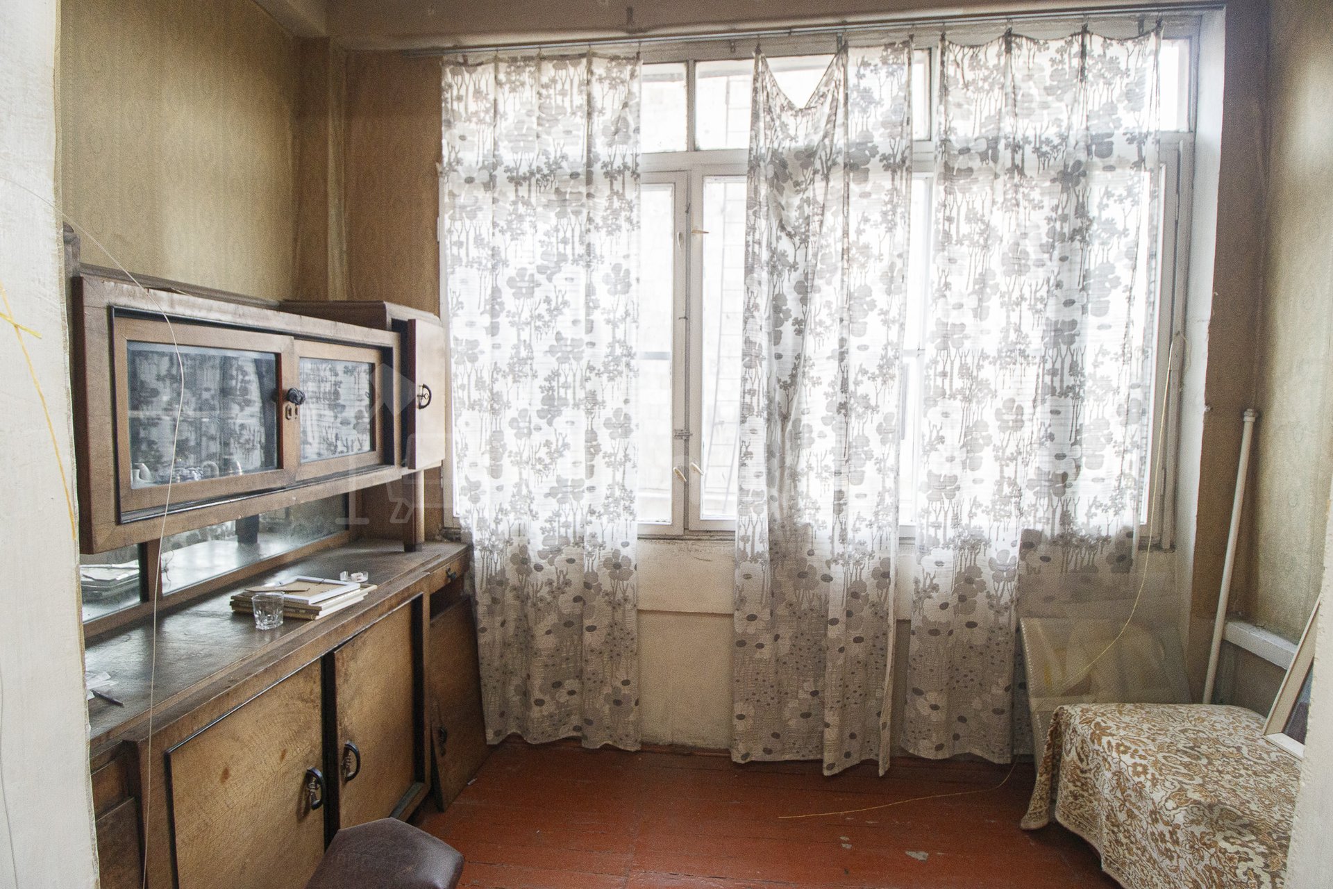 2 Սենյականոց Բնակարան Քարե Շենքում, 54քմ, 2/3 հարկ, Պետական Վիճակում