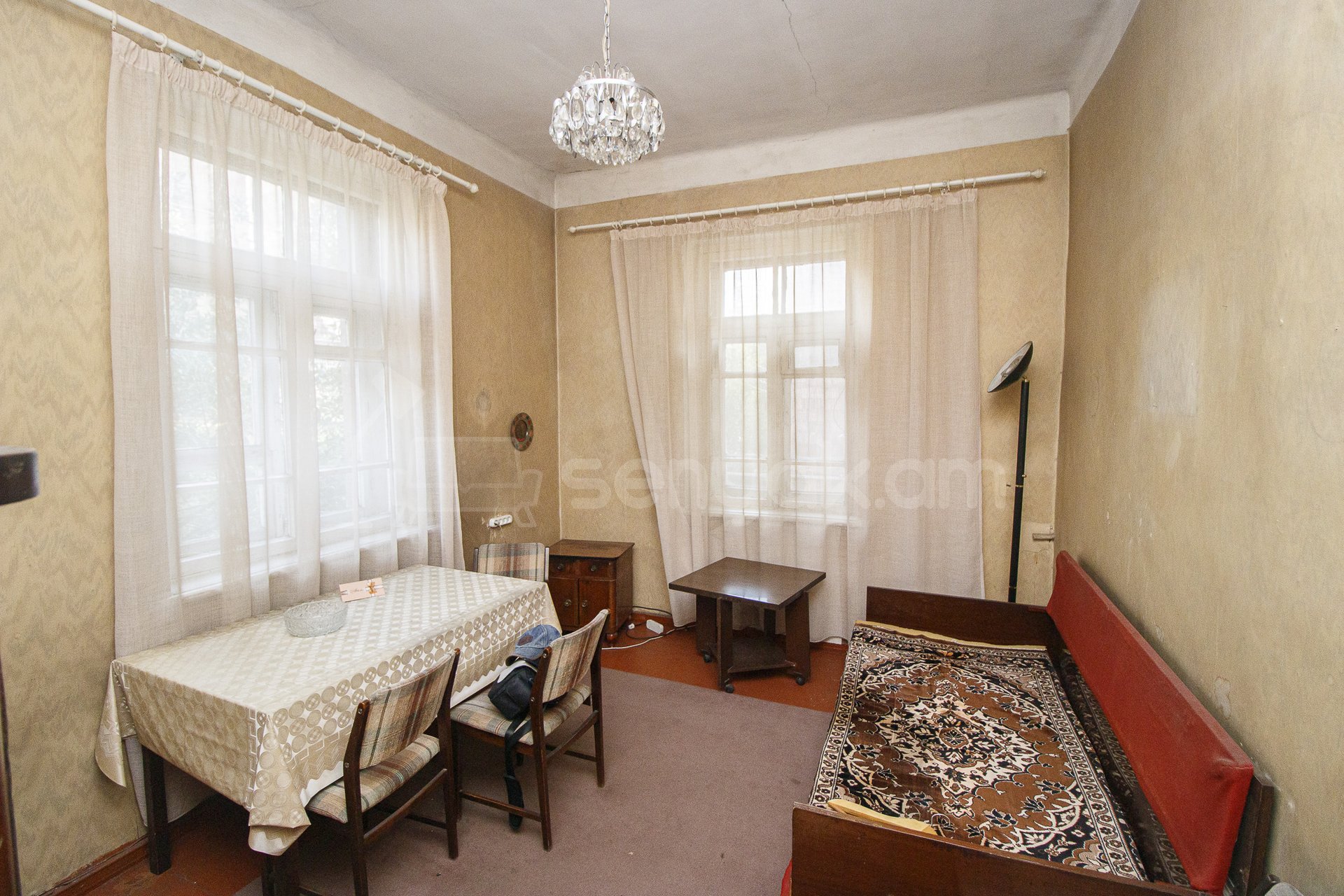 2 Սենյականոց Բնակարան Քարե Շենքում, 54քմ, 2/3 հարկ, Պետական Վիճակում